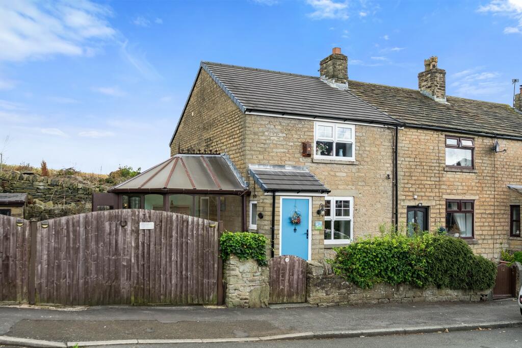 2 bedroom semi-detached house for sale in Longshaw Old Road, Billinge ...