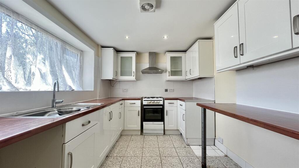 Main image of property: Gap Road, London