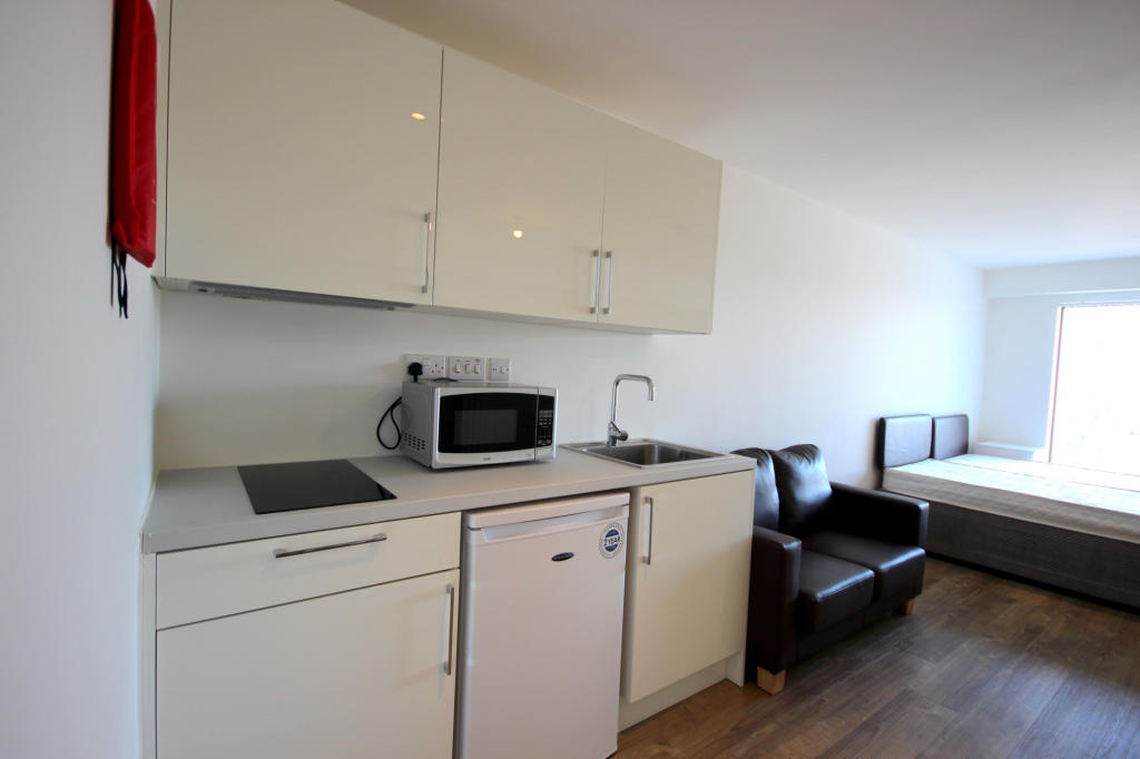 Studio apartment for rent in Cardinal Court, Scholes Street, Oldham, OL1