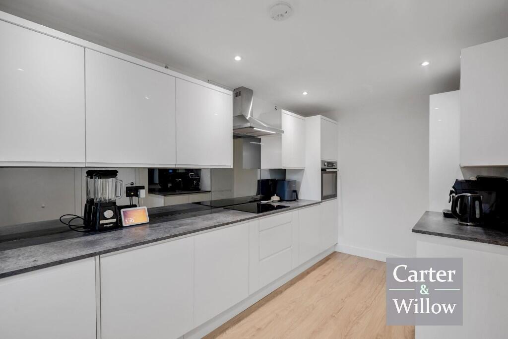 Main image of property: Wisdons Close, Dagenham