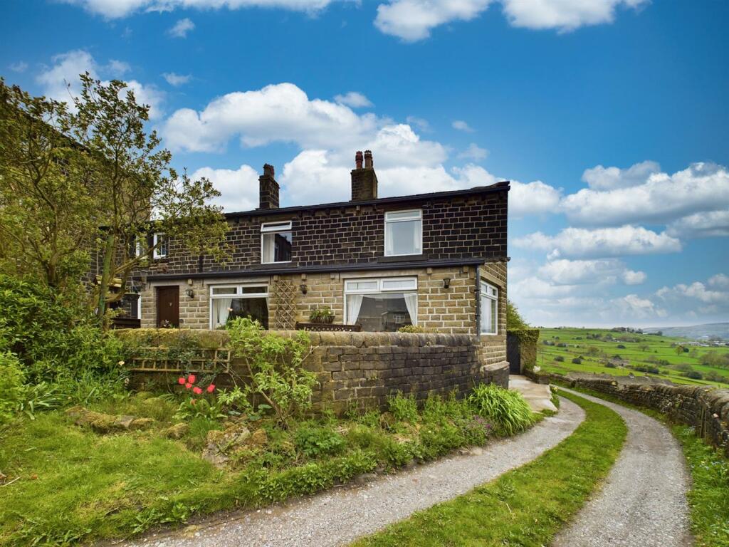 3 bedroom house for sale in Dob, Sowerby, Sowerby Bridge, HX6