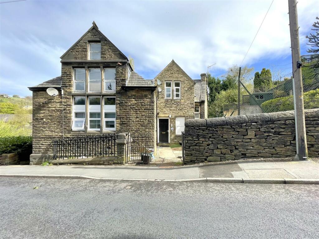 1 bedroom apartment for sale in Apartment 7, Dickin Royd, Elland Road