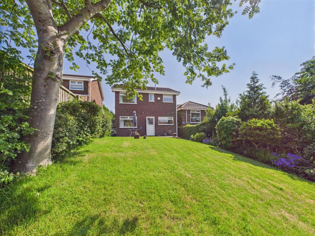 Main image of property: Round Hill, Holmfield, Halifax, HX2