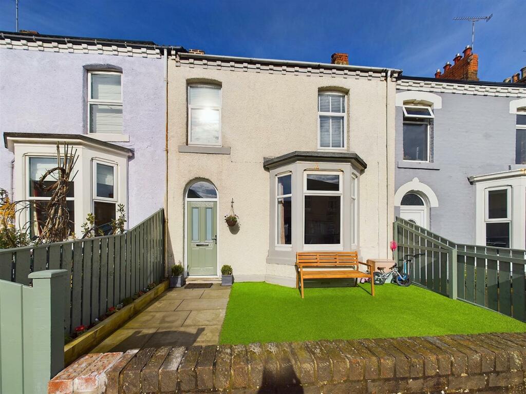3 bedroom terraced house for sale in Percy Road, Whitley Bay, NE26