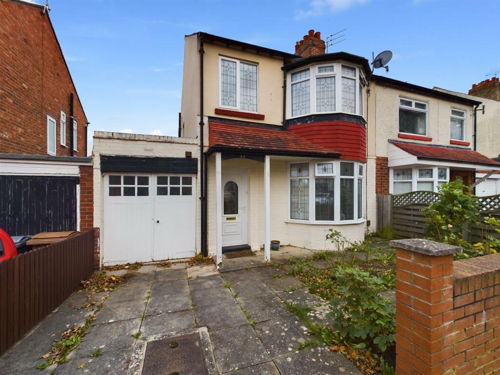 3 bedroom semidetached house for sale in Hillfield, Monkseaton, NE25