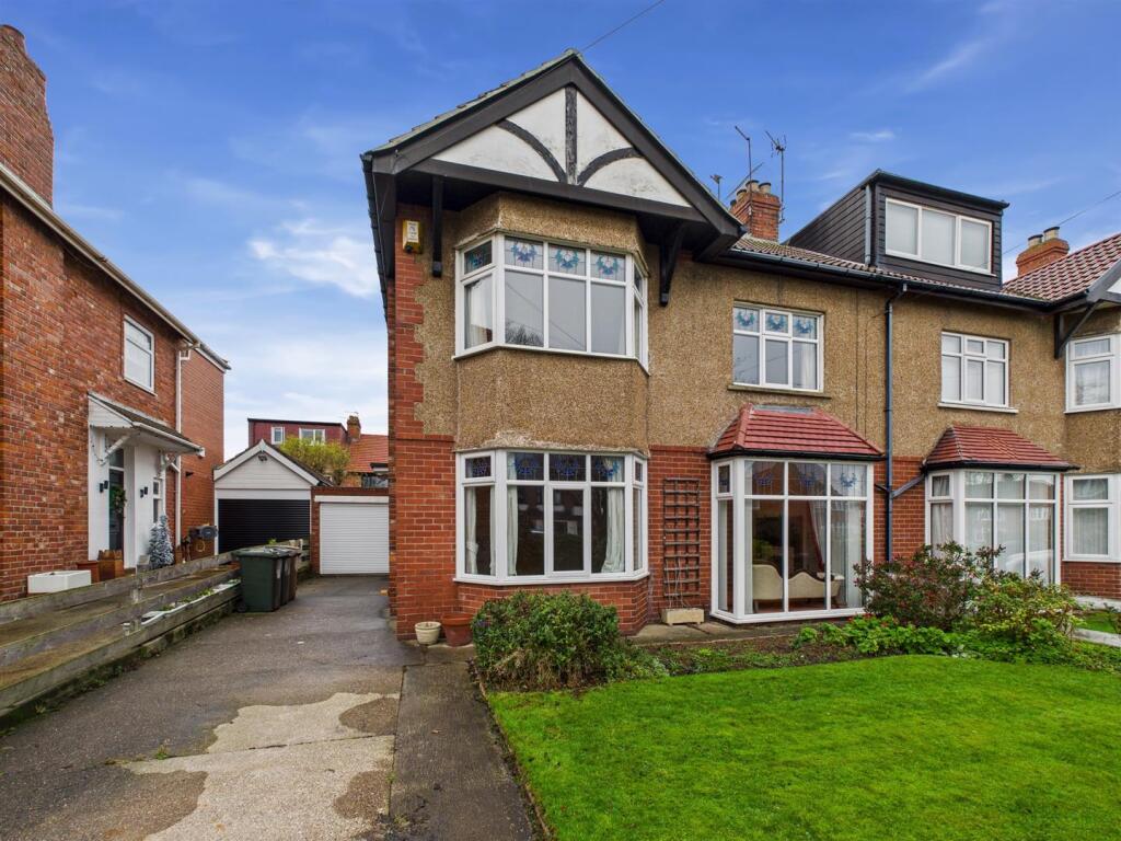 Main image of property: Mast Lane, Cullercoats