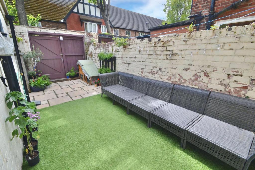 5 bedroom terraced house for sale in Beech Grove, Whitley Bay, NE26