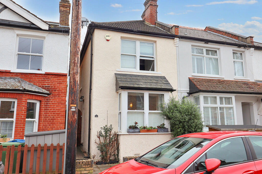 3 bedroom end of terrace house for sale in Beaconsfield Road, Surbiton, KT5