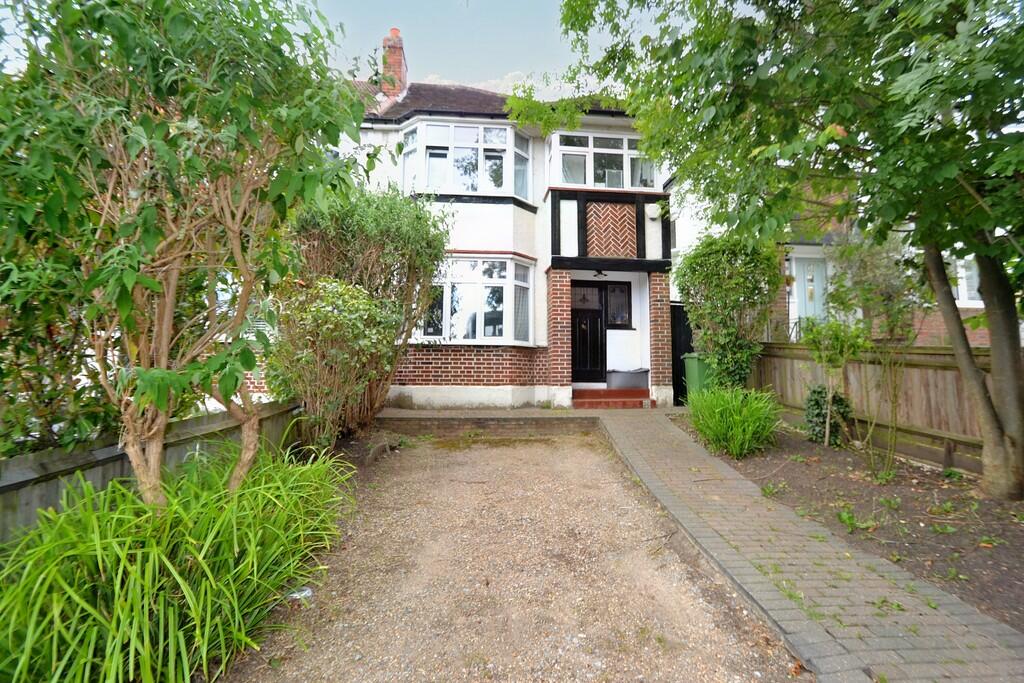 3 bedroom semidetached house for sale in Villiers Avenue, Surbiton, KT5