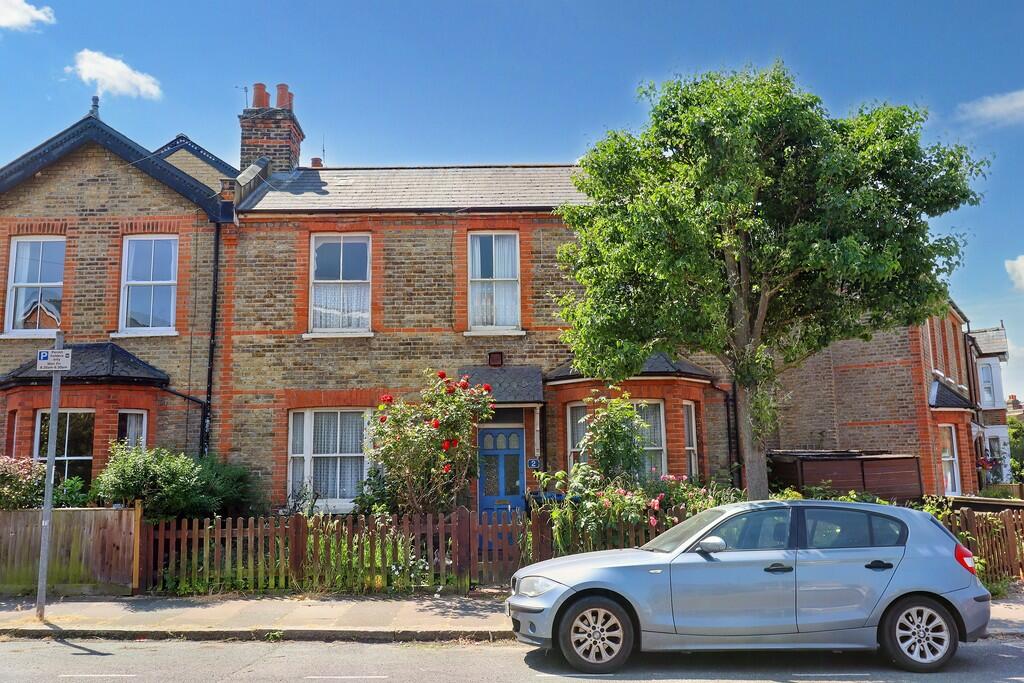 3 bedroom semidetached house for sale in Clevedon Road, Kingston Upon