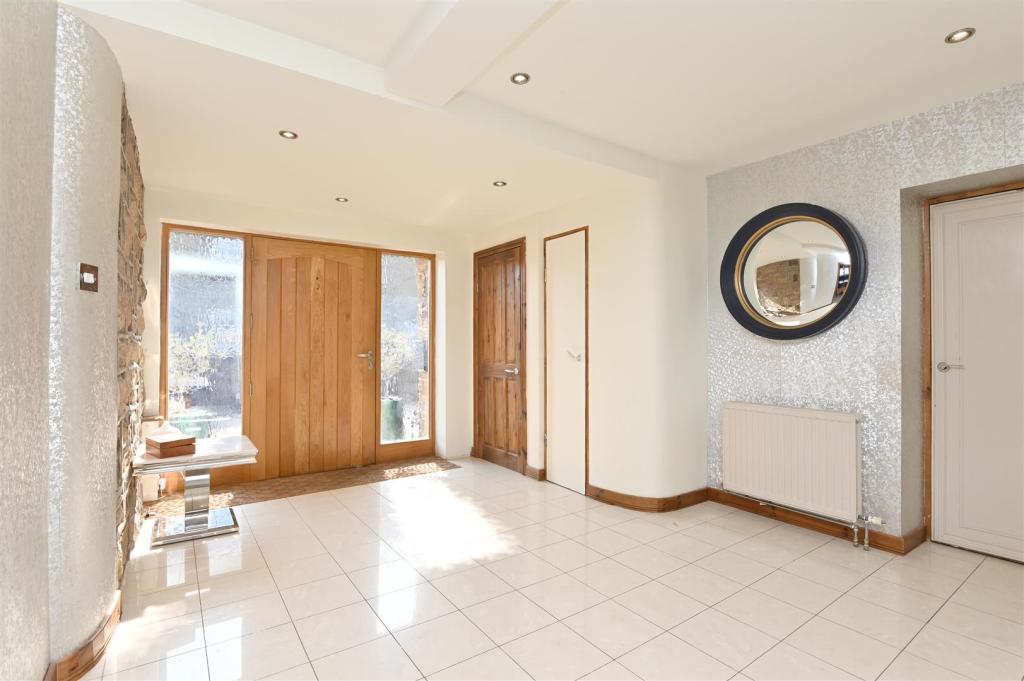 6 bedroom detached house for sale in Dimple Lane, Crich, DE4