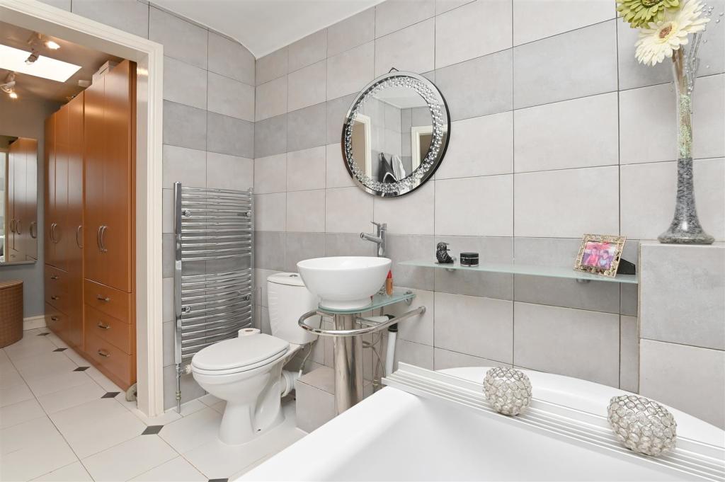 6 bedroom detached house for sale in Dimple Lane, Crich, DE4
