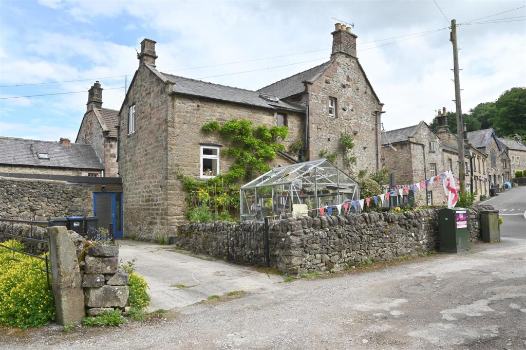 5 bedroom detached house for sale in Main Street, Winster, DE4