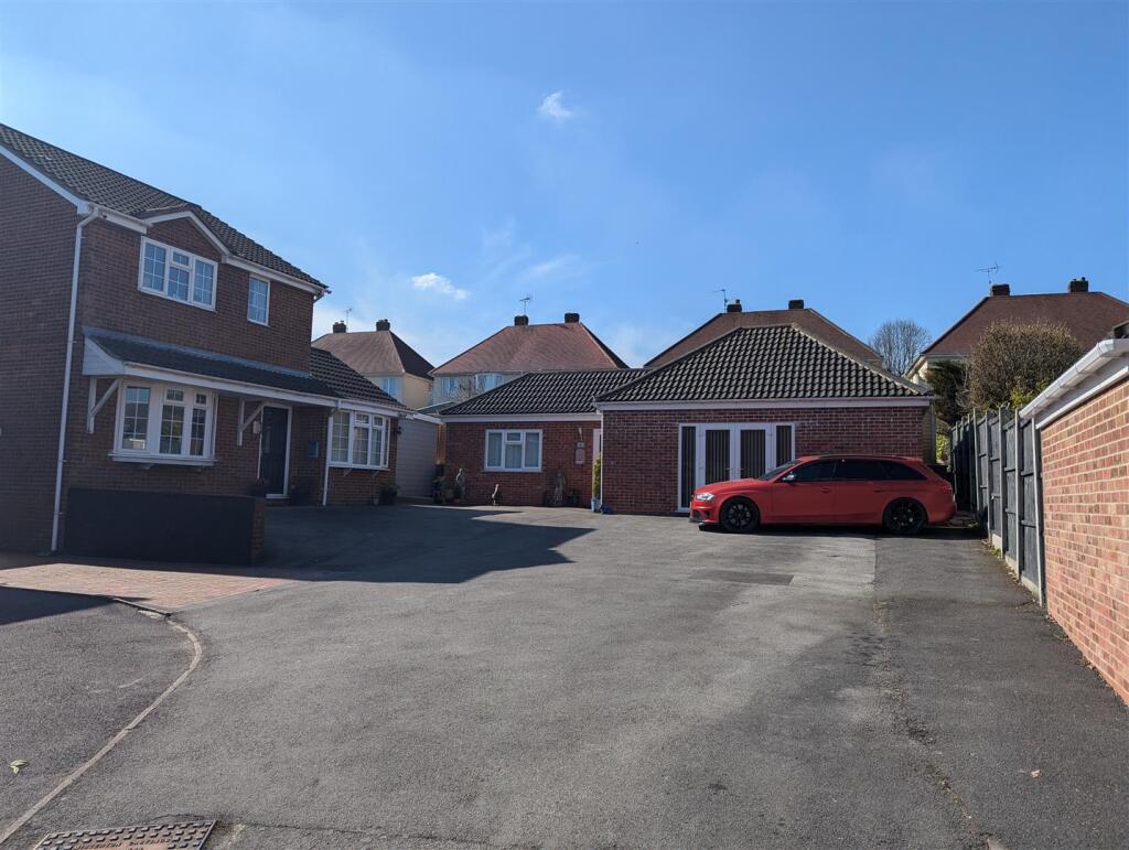 Main image of property: Pillar Butts, Wirksworth