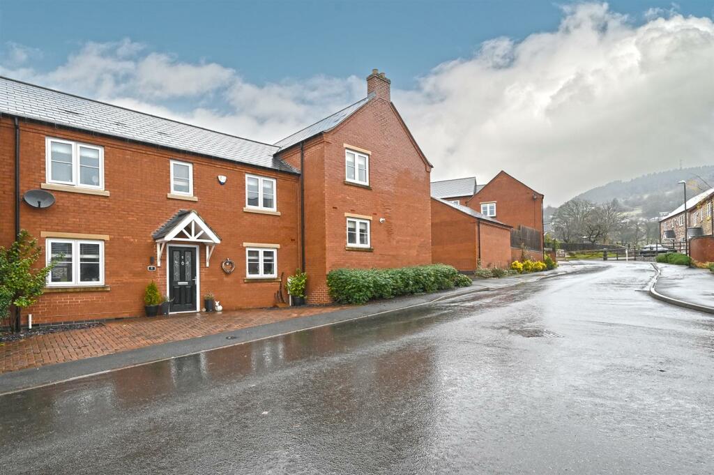 3 bedroom terraced house for sale in Meerbrook Drive, Wirksworth, DE4
