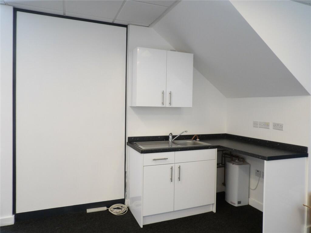 Additional property image - 6 De Grey Square, De Grey Road, CO4