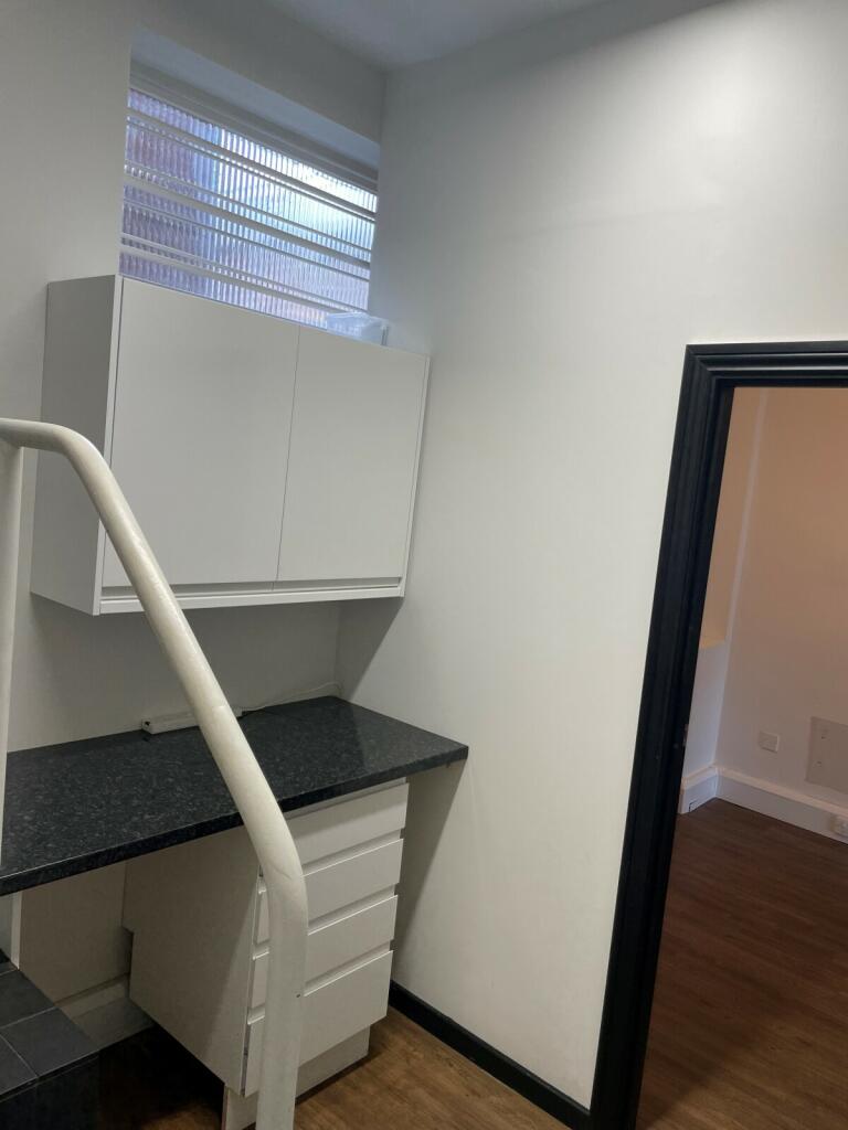 Additional property image - 140 Hutton Road, Shenfield, CM15