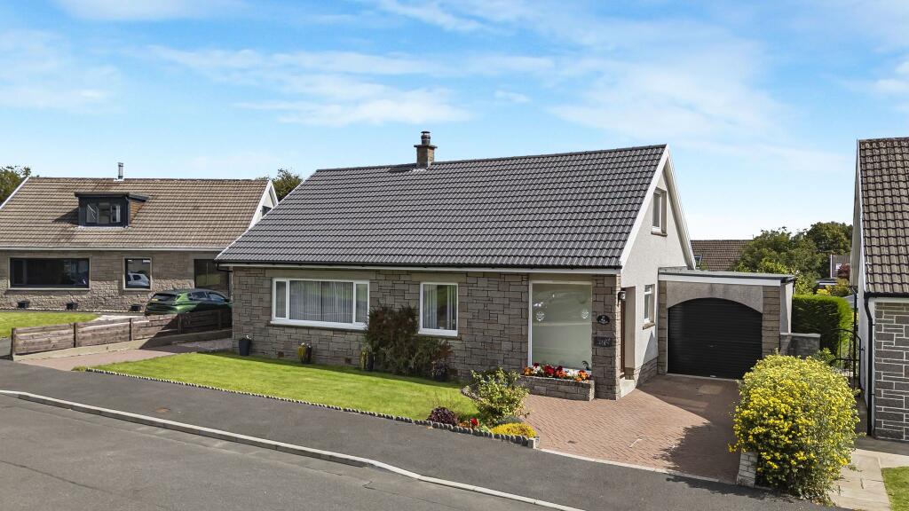 Main image of property: 16 Applegarth Road, Strathaven, ML10 6HT
