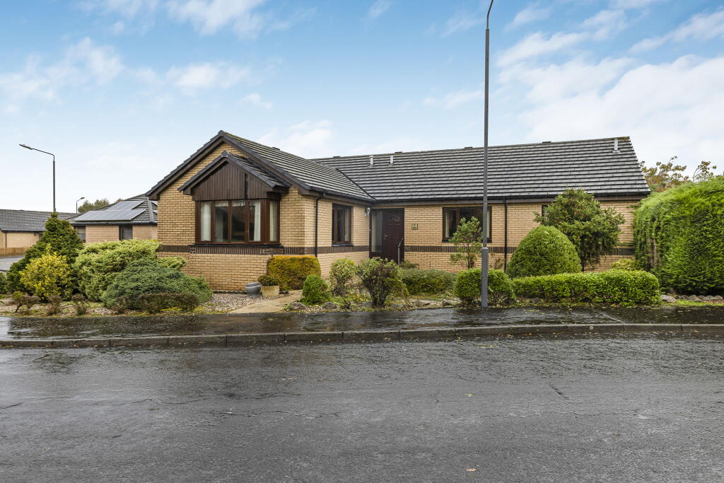 Main image of property: 7 Sorbie Drive, Stonehouse, ML9 3NL