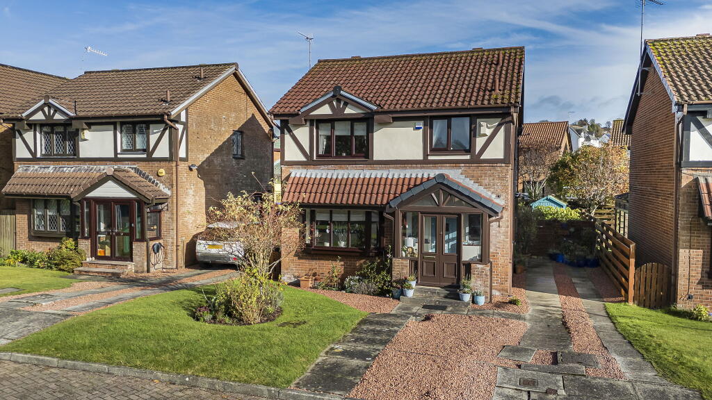 Main image of property: 8 Whitelea Avenue, Kilmacolm, PA13 4JR