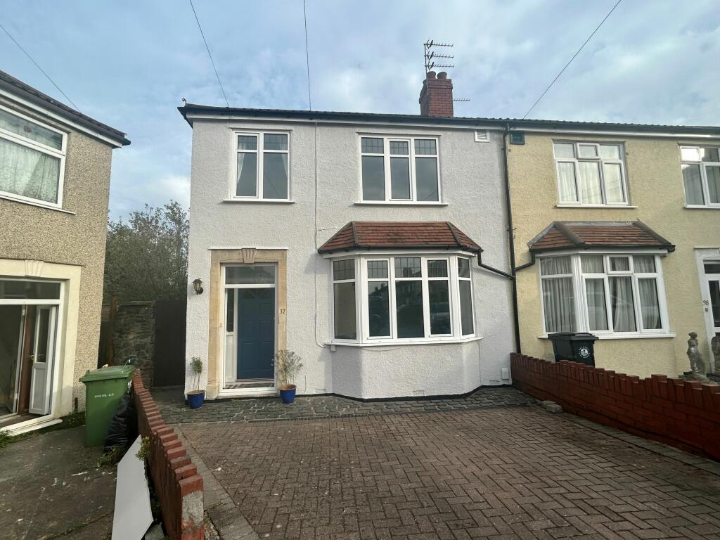 3 bedroom semidetached house for sale in Chewton Close, Bristol, BS16