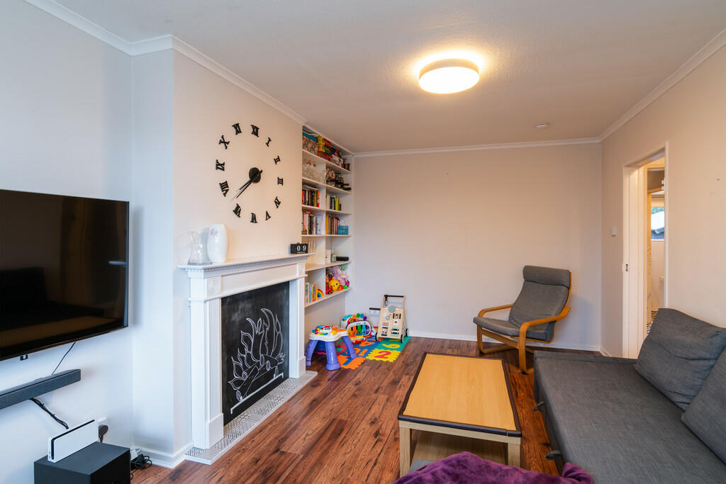 2 bedroom terraced house for sale in Deevale Terrace, Aberdeen, AB12