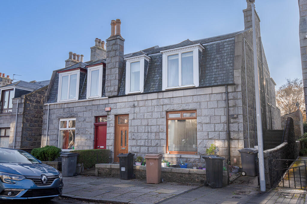 Main image of property: Sunnybank Place , Aberdeen