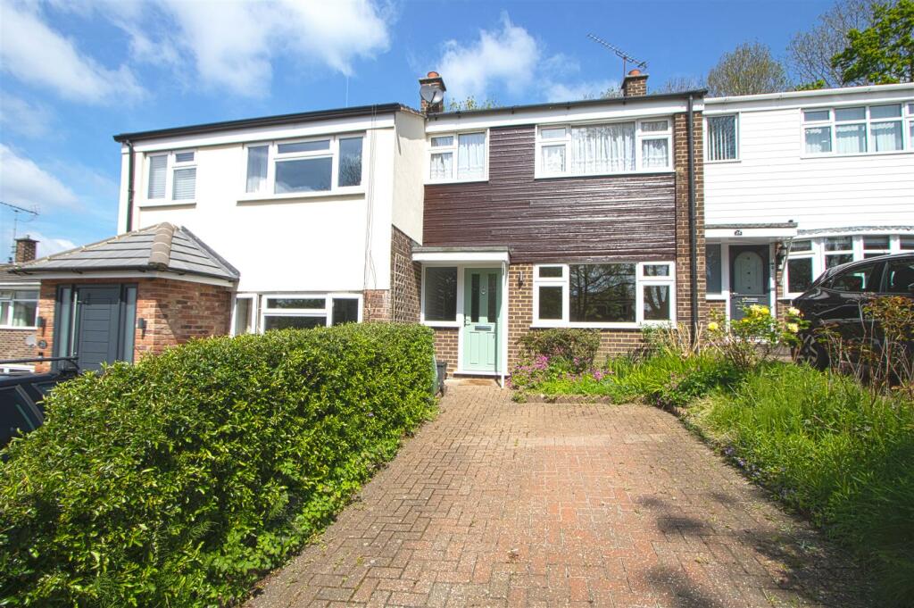 Main image of property: Holbrook Close, Billericay