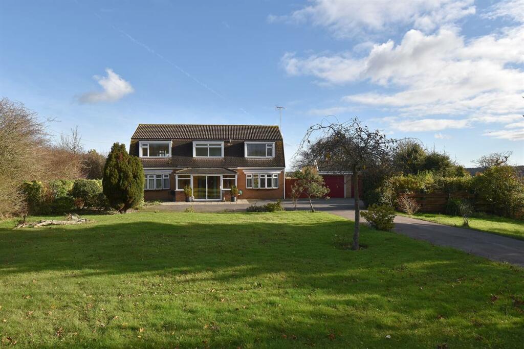 4 bedroom detached house for sale in Golden Hill, Whitstable, CT5