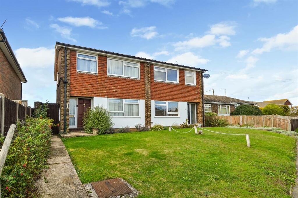 3 bedroom semidetached house for sale in Faversham Road, Seasalter