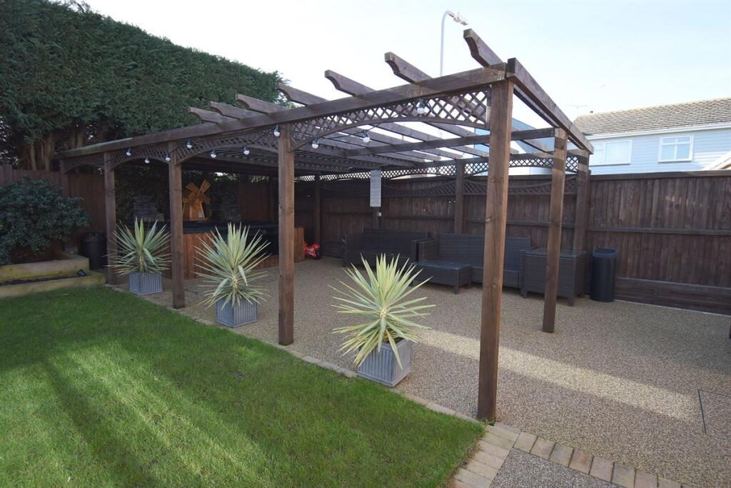 Additional property image - The Russets, Chestfield, Whitstable