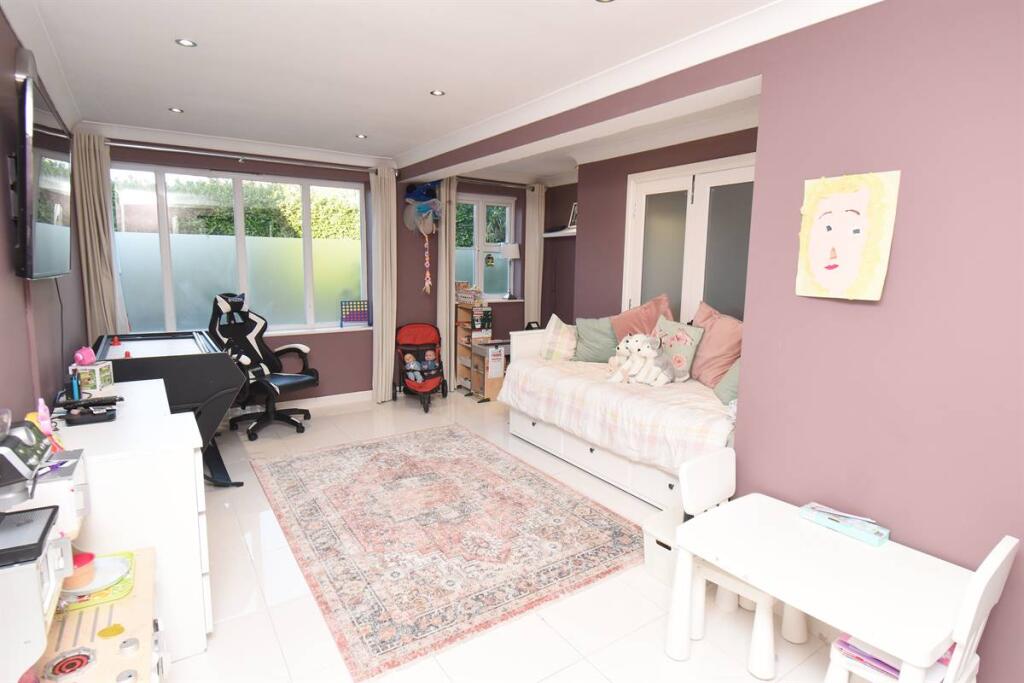 Additional property image - Kendal Meadow, Chestfield, Whitstable