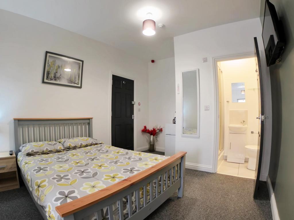 Main image of property: 219 Monks Road, Lincoln, Lincolnsire, LN2 5JS, United Kingdom