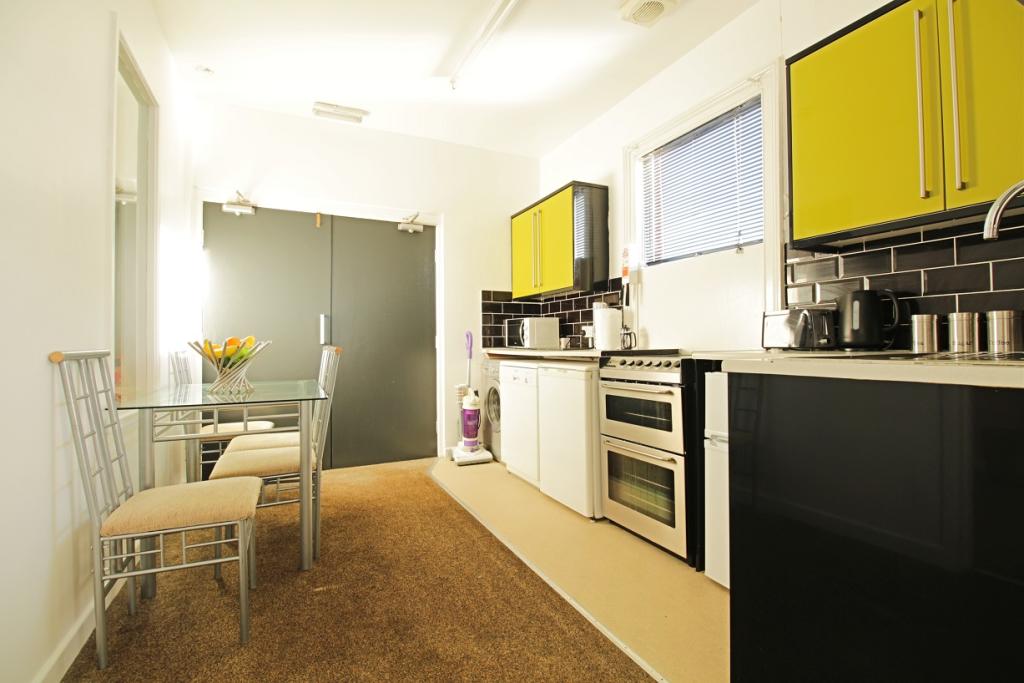 Main image of property: 65 Back Flat High Street, Lincoln, Lincolnsire, LN5 8AD, United Kingdom