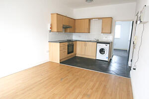 Main image of property: 1 Flat C Hermit Street Sincil Bank, Lincoln, Lincolnshire, LN5 8EF