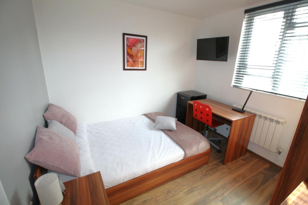 Main image of property: Park View, Brayford House Block, St. Botolphs Crescent, Lincoln,Lincolnshire