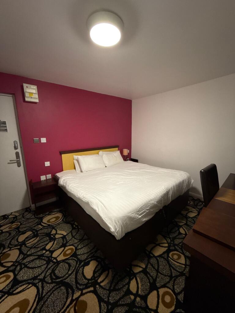 Main image of property: Room 205, SimplyStay Lincoln Road, Skegness, Lincolnshire, PE25 2EA