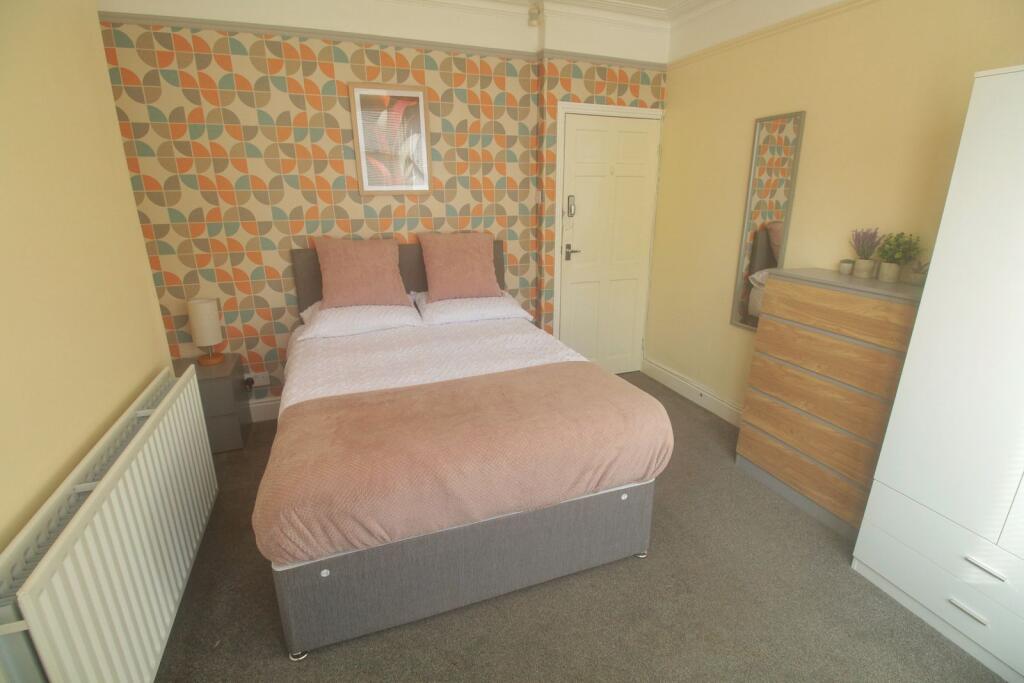 Main image of property: 96 Newland Street West, Lincoln, Lincolnshire, LN1 1PH