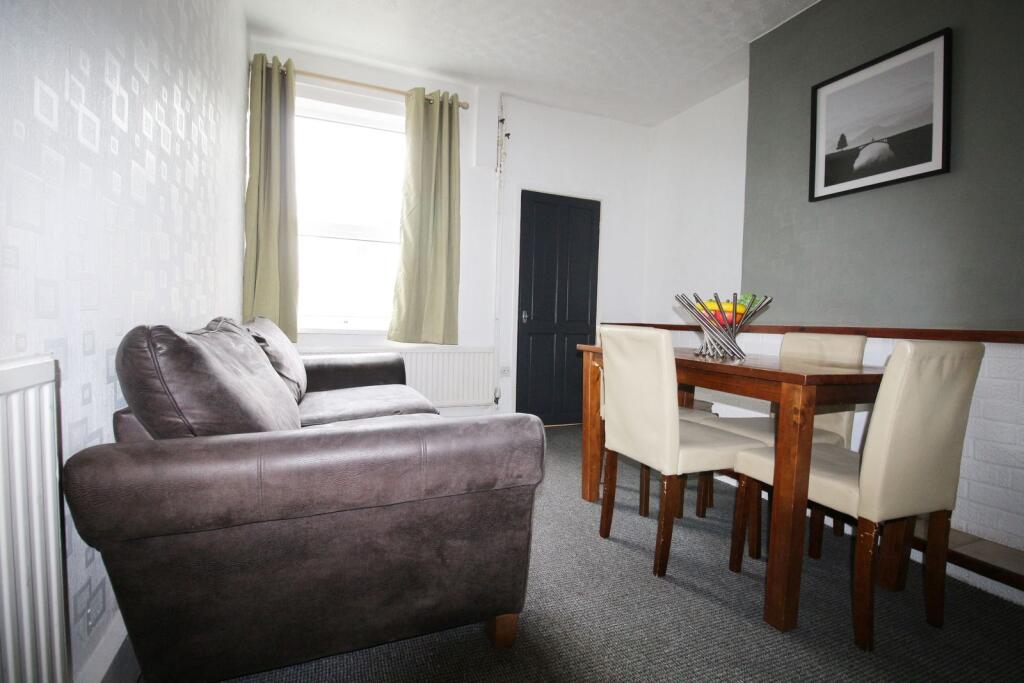 Main image of property: 4 Whitehall Terrace, Lincoln, Lincolnshire, LN1 1PQ, United Kingdom