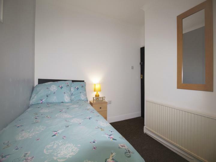 Main image of property: 8 Kirkby Street, Lincoln, Lincolnshire, LN5 7TU