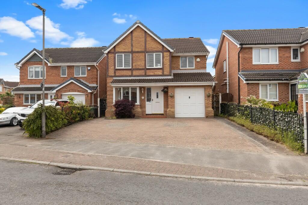 4 bedroom detached house for sale in Beechfield Drive, Sharlston, WF4