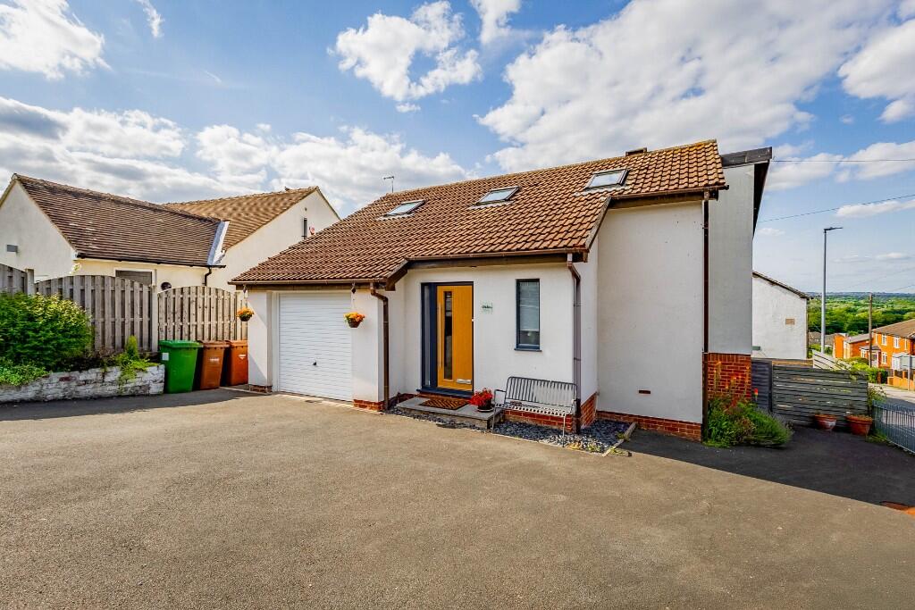 Main image of property: Hollin Lane, Wakefield, WF4