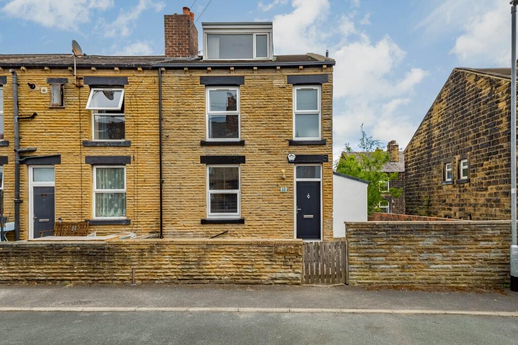 Main image of property: Jubilee Place, Leeds, LS27