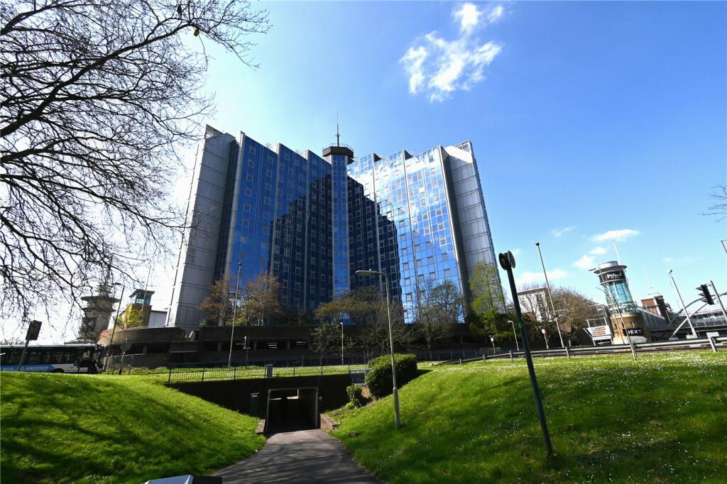 Studio flat for sale in Churchill Place, Basingstoke, RG21