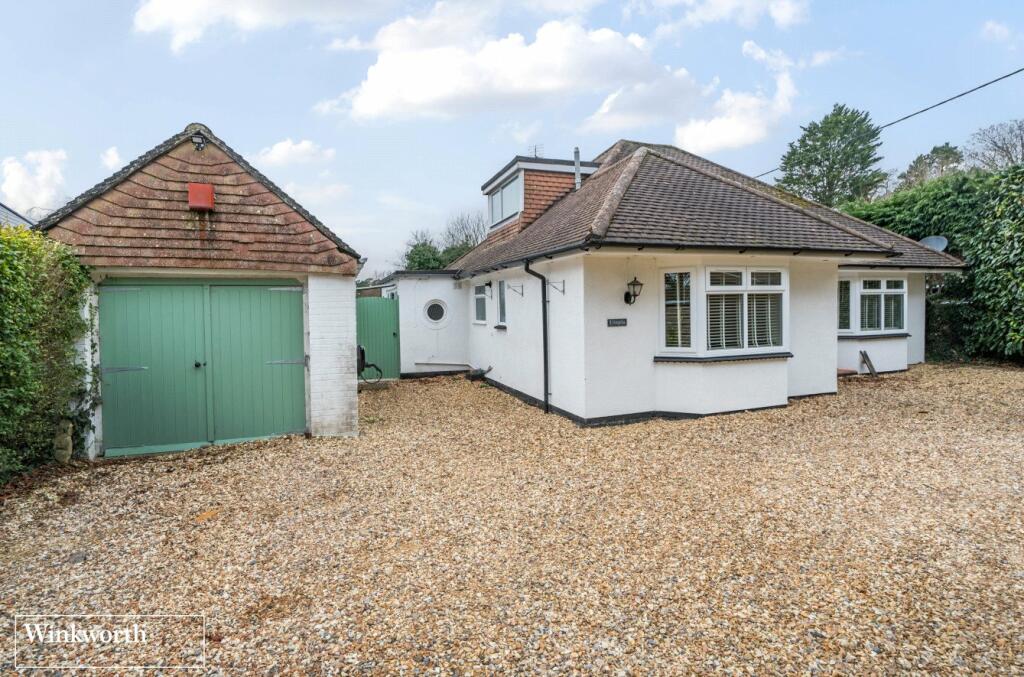 4 bedroom detached house for sale in Wildmoor Lane, SherfieldonLoddon