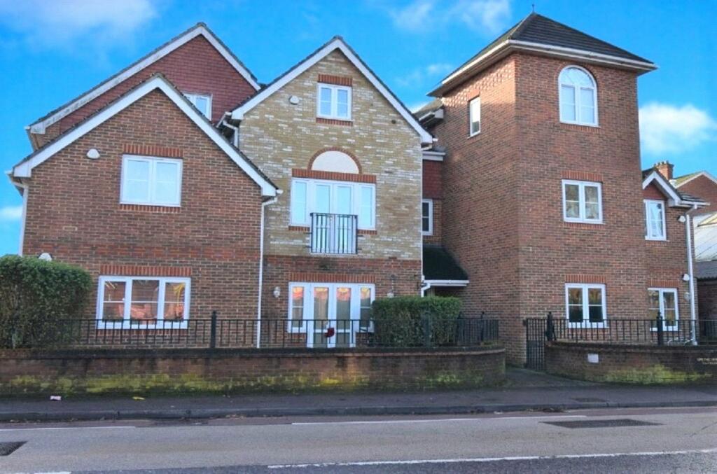2 bedroom apartment for sale in Spring House, Sarum Hill, Basingstoke, Hampshire, RG21