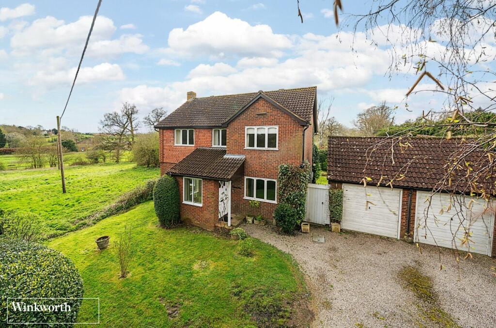 4 bedroom detached house for sale in Paddock Field, Monk Sherborne