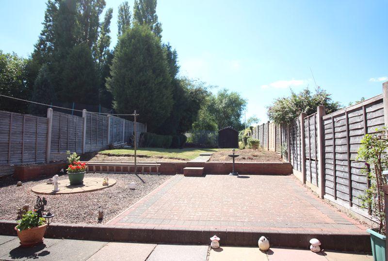 3 bedroom semidetached house for sale in KINGSWINFORD, Standhills Road