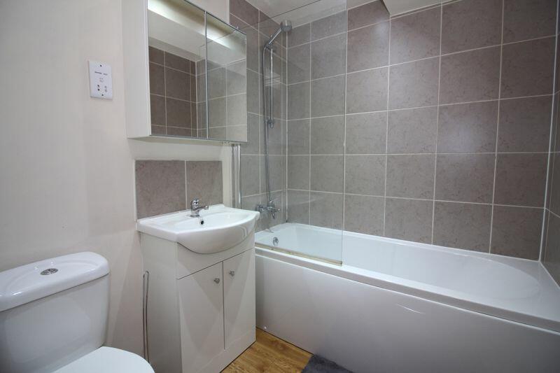 1 bedroom flat for sale in KINGSWINFORD, High Street, DY6