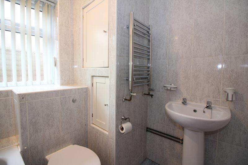 3 bedroom detached bungalow for sale in KINGSWINFORD, Winford Avenue, DY6